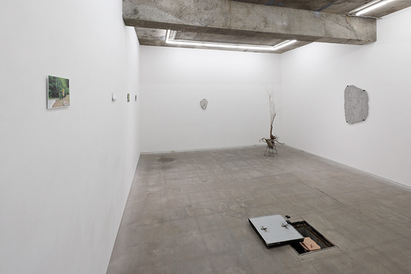 グループ展 血は水よりも濃い、何も分かってないのかもしれないから…/TALION GALLERY